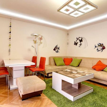 Spacious And Stylish Apartment In The Heart Of Sofia Plus Parking 외부 사진