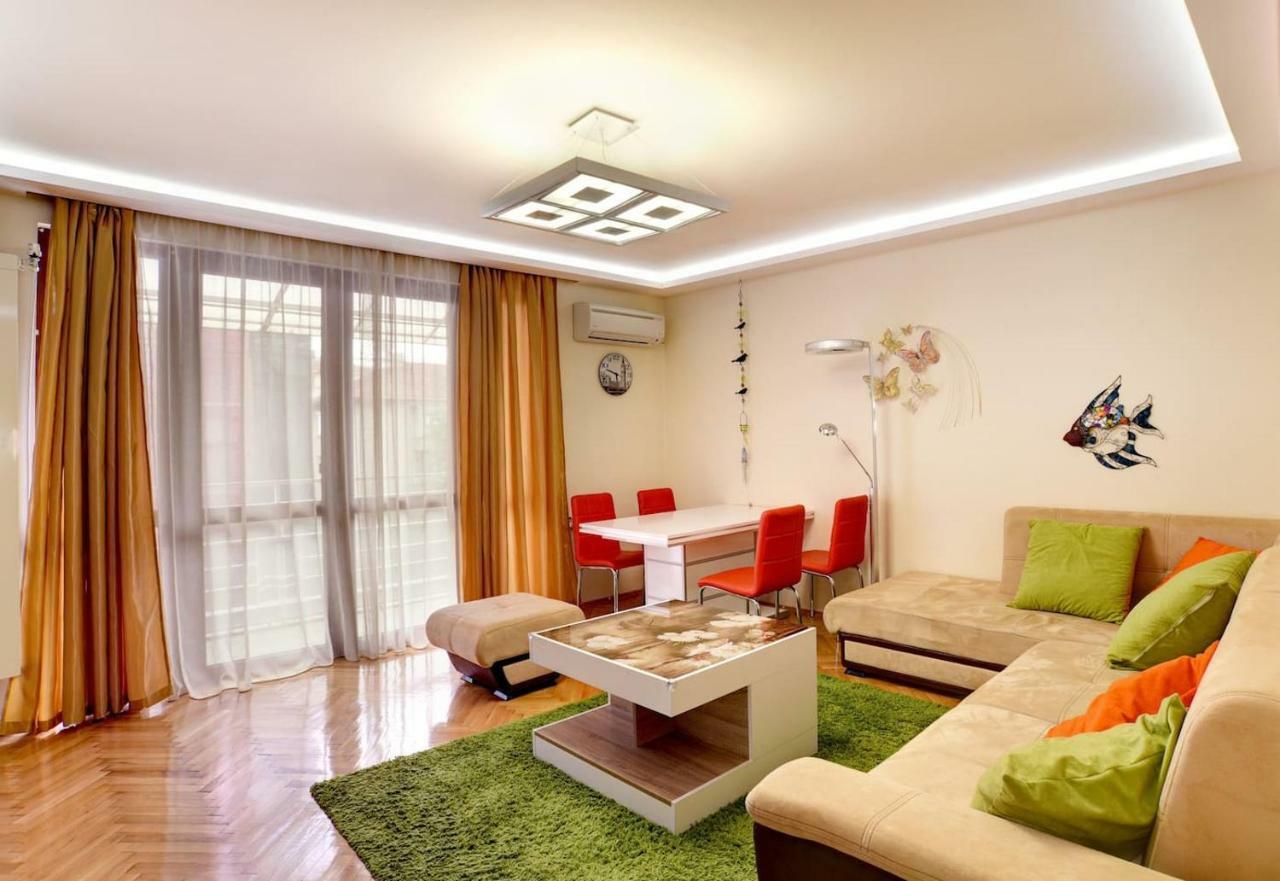 Spacious And Stylish Apartment In The Heart Of Sofia Plus Parking 외부 사진