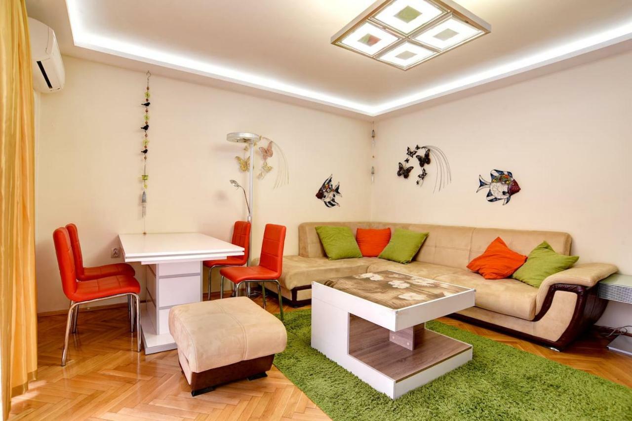 Spacious And Stylish Apartment In The Heart Of Sofia Plus Parking 외부 사진